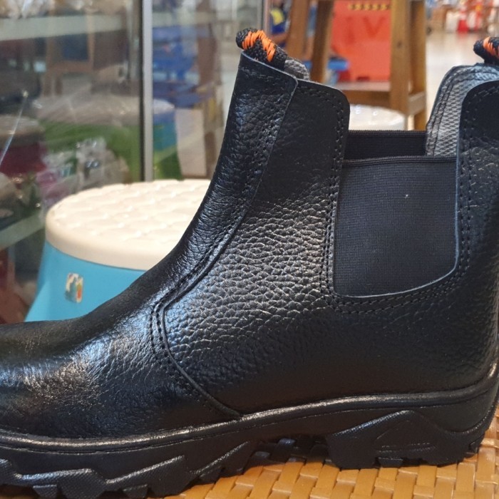 SEPATU BOOT SAFETY KARET