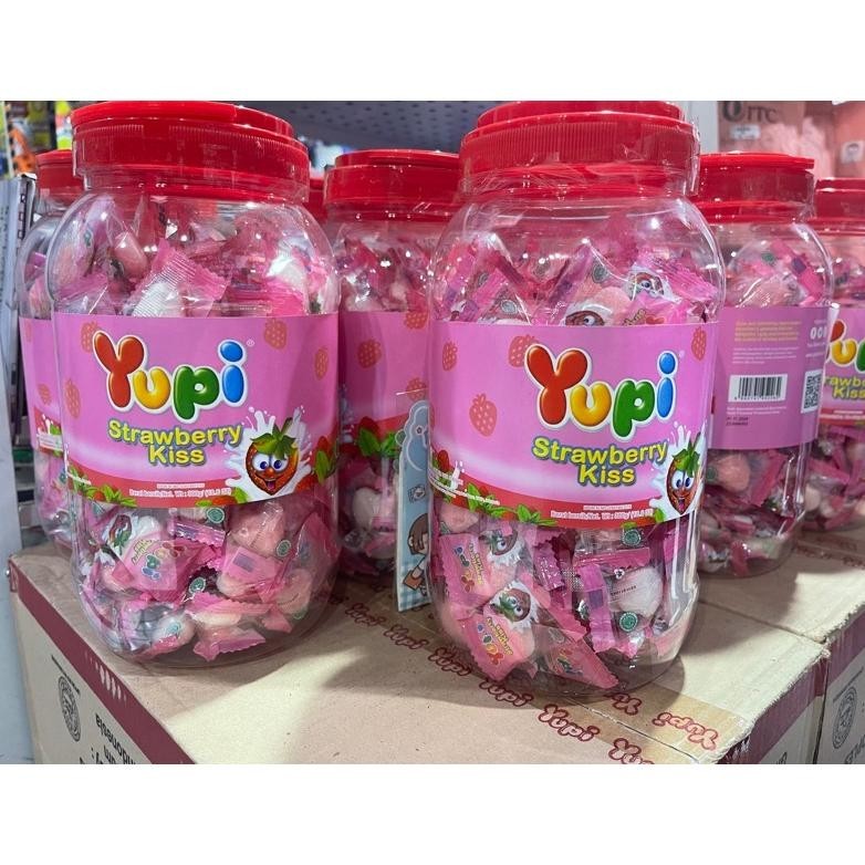 

Permen Yupi Strawberry Kiss Toples / Yupi Love Permen Terlaris Permen Lebaran / Promo Yupi Toples