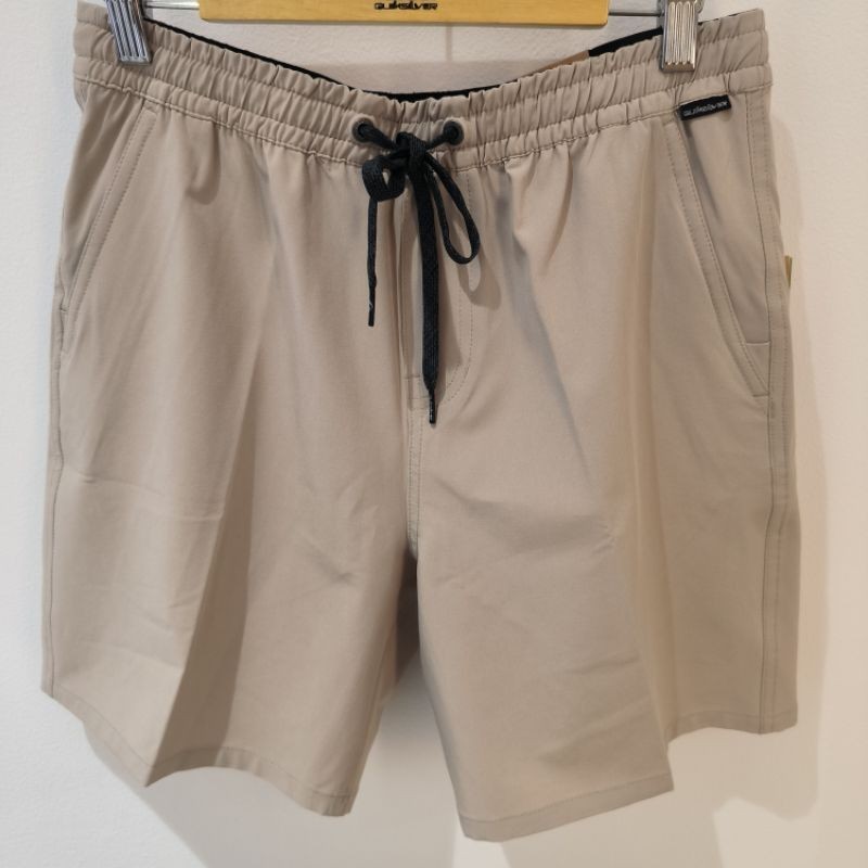 CELANA PENDEK QUIKSILVER TAXER