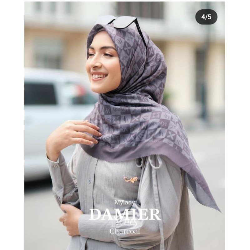 Promo Mega Sale 5.5 // Segi Empat Motif ala My Lady VZ Monogram Afra Vivi Zubedi Lasabelle