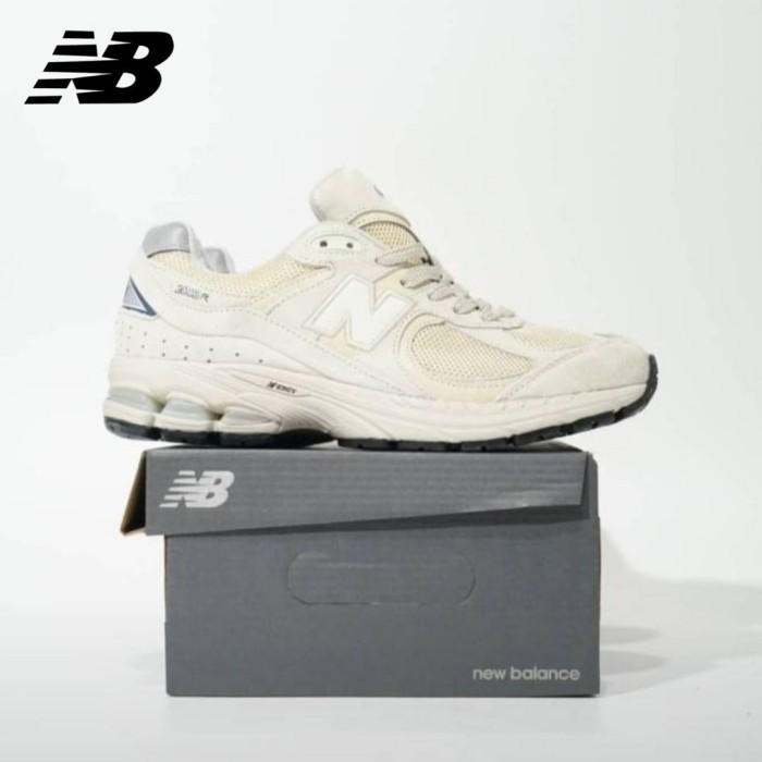 Sepatu NB New Balance 2002 R Bone