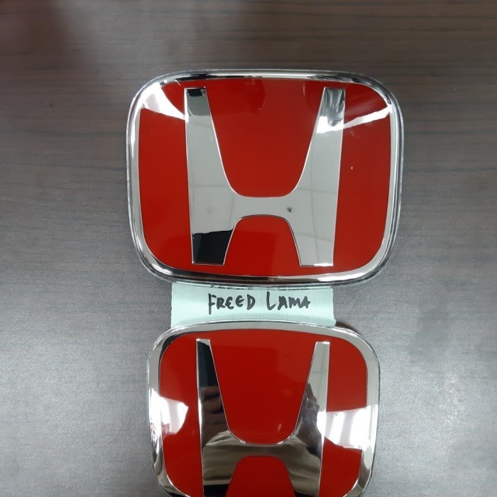 Emblem Mobil Honda Freed Lama