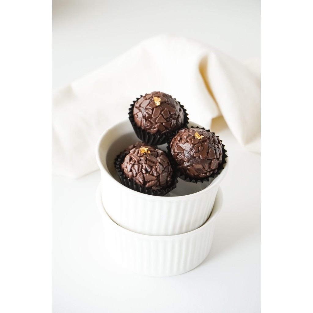 

LAEL PATISSERIE - PREMIUM CHOCOLATE BALLS DARK (RUM ALCOHOL)