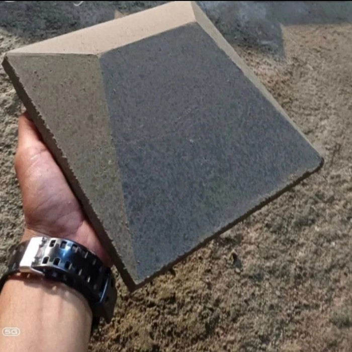 Bata tempel bevel - Abu-abu