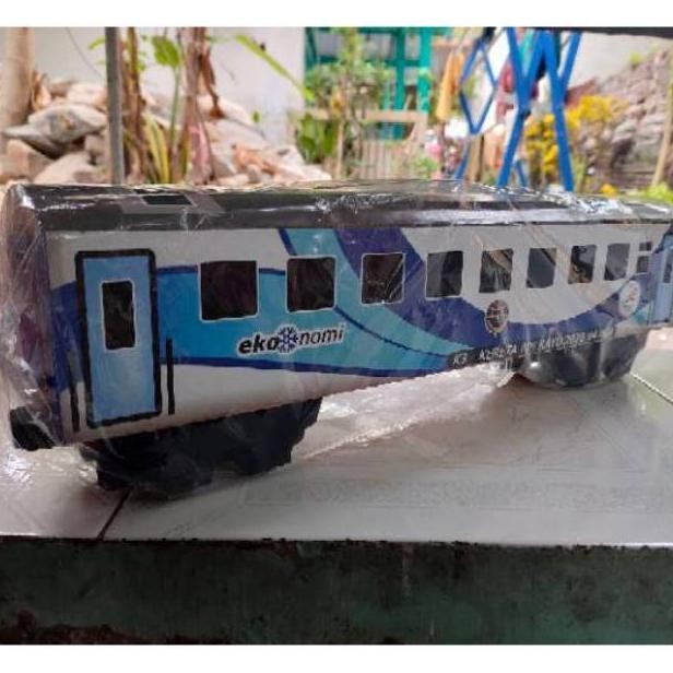 Terbaru Gerbong Kereta Api Ekonomi Kraktau Blue Ice Code 64 - Miniatur Kereta Api Kayu Surabaya Grat