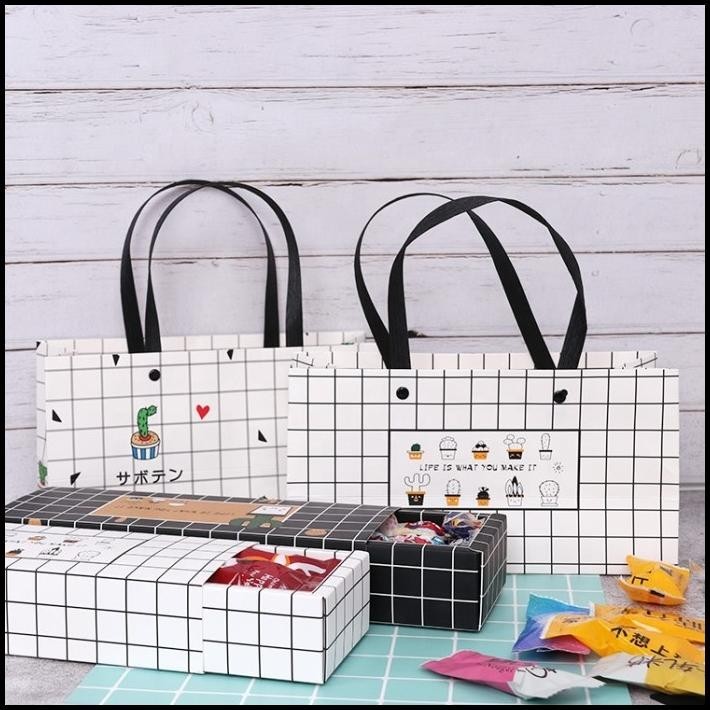 

HOT DEAL KANTONG HADIAH MOTIF KATUS KANTONG KADO KANTONG GIFT