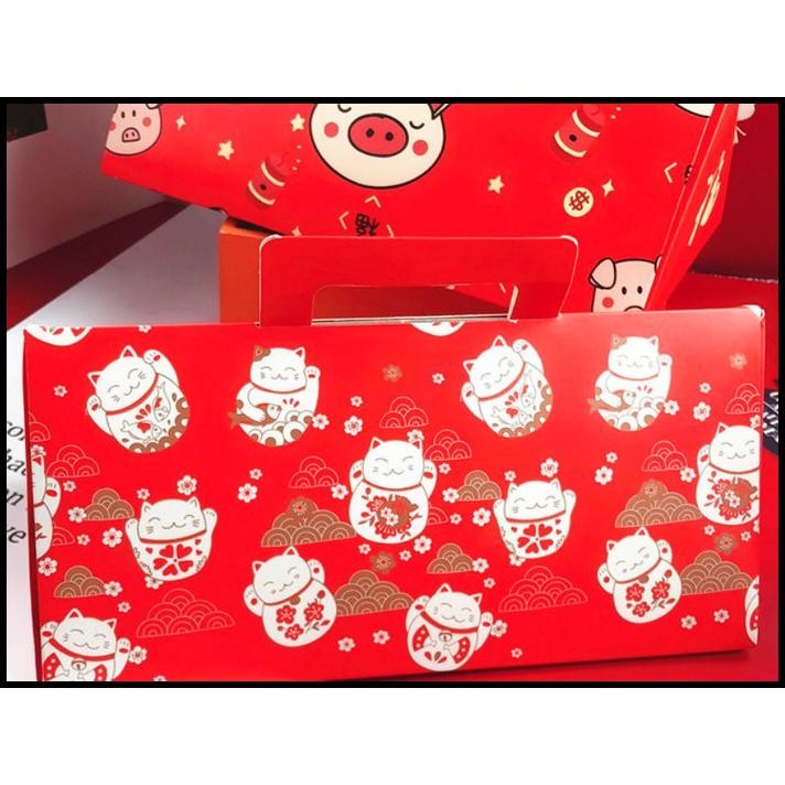 

HOT DEAL KOTAK SEGITIGA GG MOTIF LUCKY CAT , KOTAK HADIAH SERBA GUNA ZAKKA