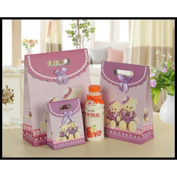 

BEST DEAL 2B KANTONG KADO KOREA, MOTIF BERUANG, KANTONG MODEL PAPER BAG KADO !!!!