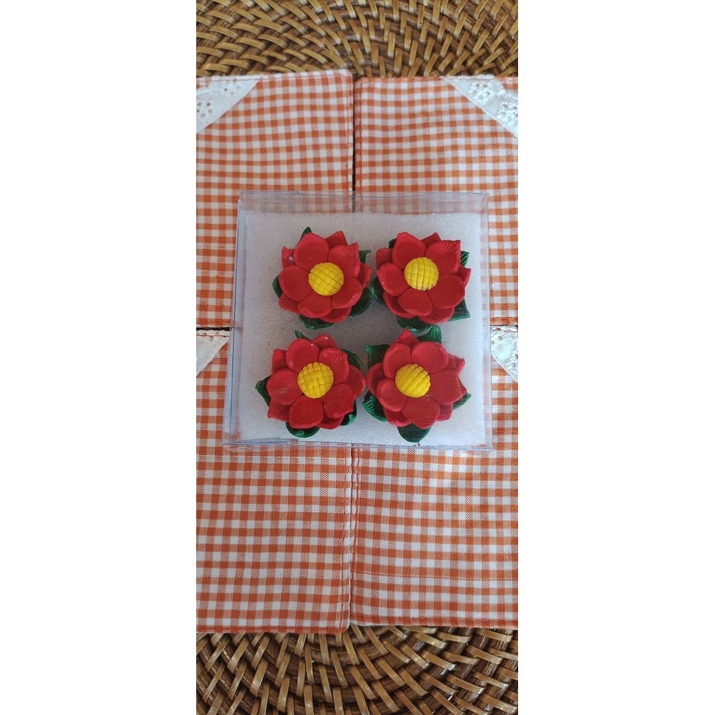 

Adlian Bunga Merah / Hiasan Natal