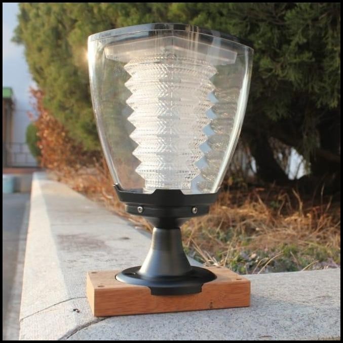 LAMPU TAMAN SOLAR CELL LAMPU SOLAR PAGAR RUMAH LAMPU HIAS