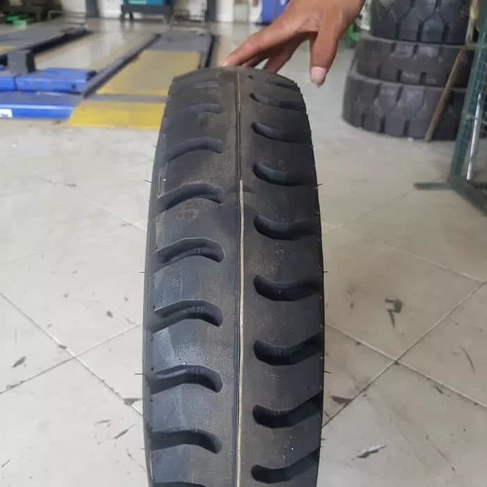 Ban Luar Forklift Ukuran 700-12 12Pr Ulug Bridgestone
