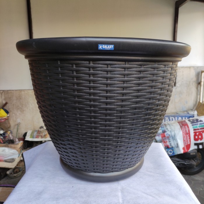 Pot Bunga/ Pot Tanaman Jumbo Besar Size 60 Motif Anyam Plastik Tebal