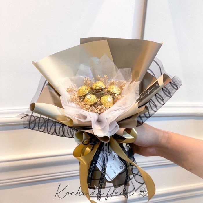 Buket Coklat/Ferrero Rocher/Dried Flower Hand Bouquet/Wisuda- Hazel