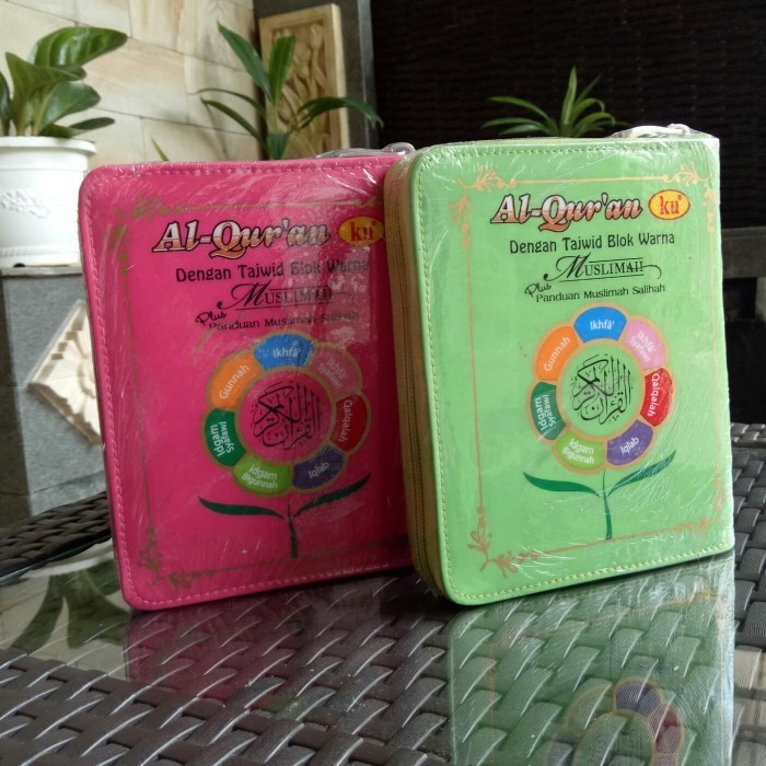

Al QuranKu Muslimah Terjemah Saku, AlquranKu Tajwid Blok Warna