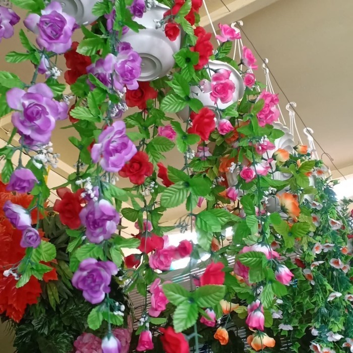 Bunga Gantung Mawar Plastik + Pot Hias Hiasan Tanaman Dekorasi Taman