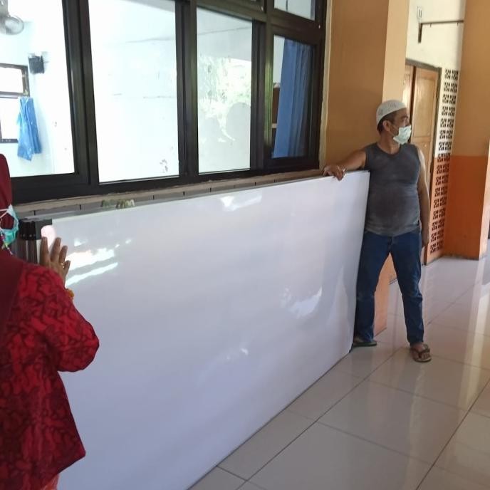 

Jual Papan Tulis Whiteboard Glossy Gantung Ukuran 120X200
