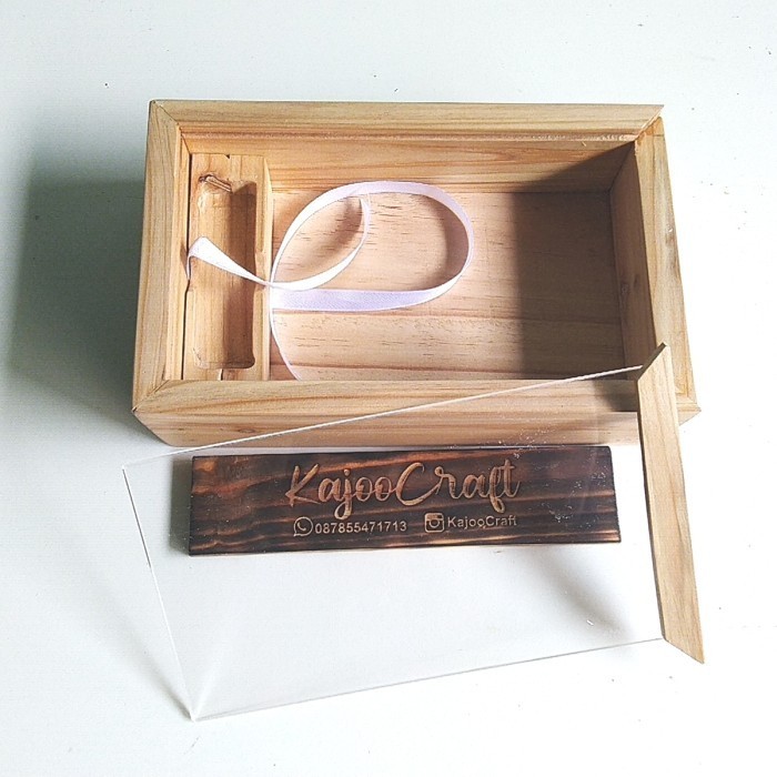 Box Foto Akrilik 4R / Wooden Photo Box With Acrylic