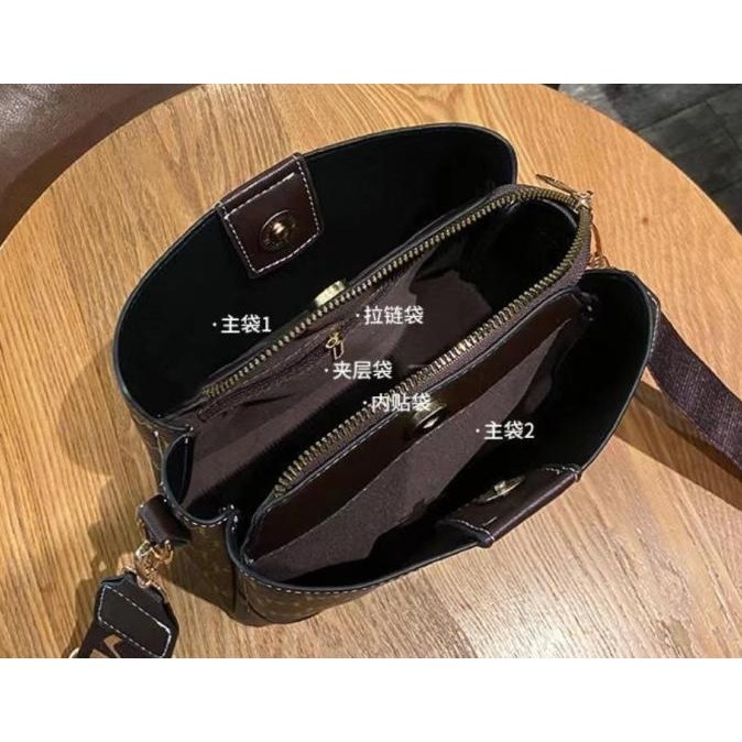 Tas Selempang Wanita Import Elegan Branded Modis Batam Kerja Kondangan