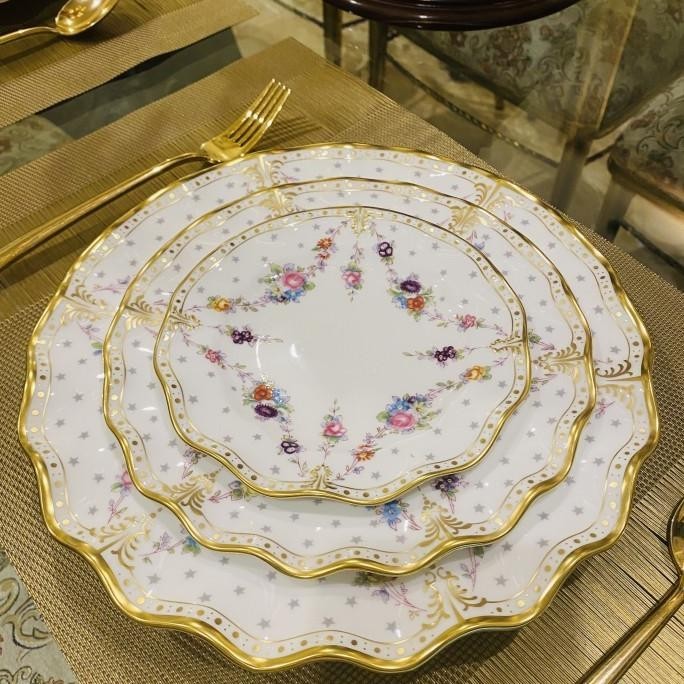 [Garansi] Dinner Set Royal Crown Derby England Antoinette Mewah Cantik