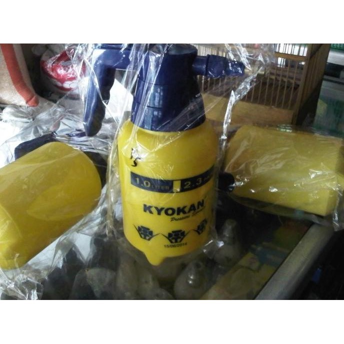 semprotan pompa air ukuran 1 liter kyokan