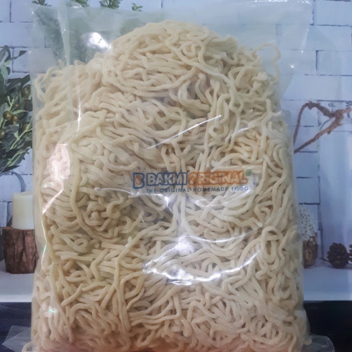 

MIE AYAM-ASLI TELUR BEBEK