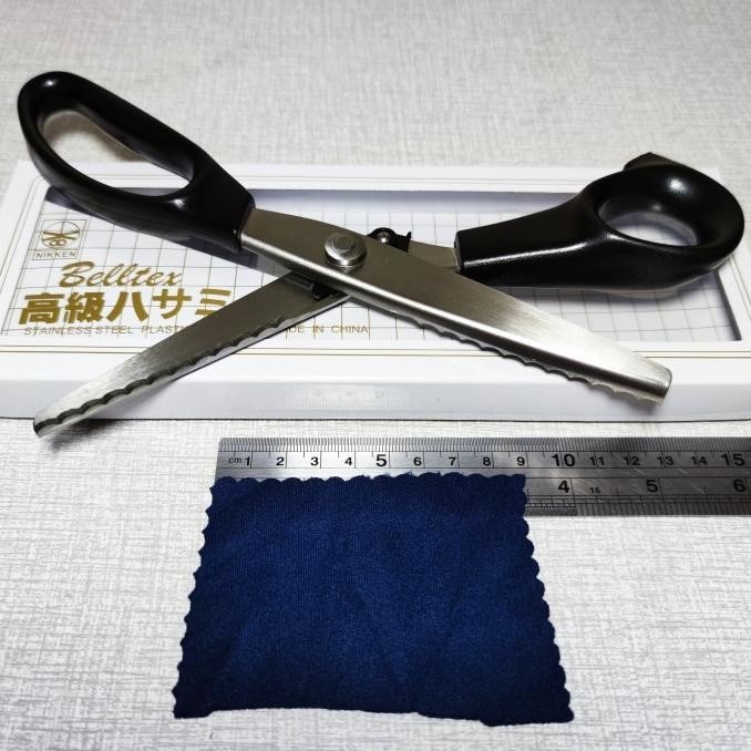 

Gunting Kain Zigzag 9"-230mm Stainless Steel Plastic Handle