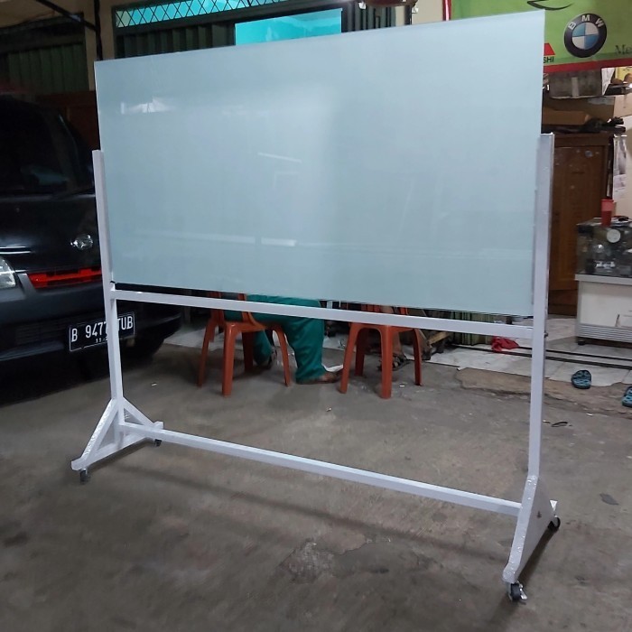 

glass whiteard stand 100 x 200 cm