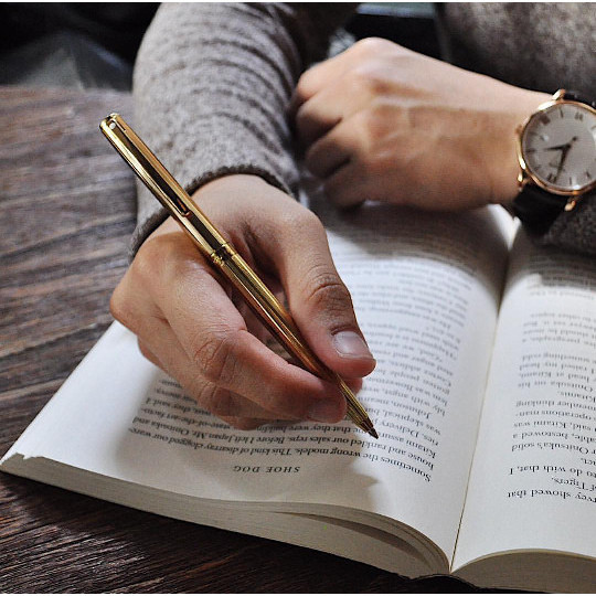 

Sheaffer Sagaris - Fluted Gold Ballpoint 9474 Ballpoint