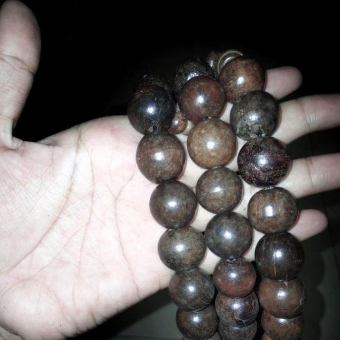 tasbih 99 kayu gaharu Kalimantan jumbo 16mm .