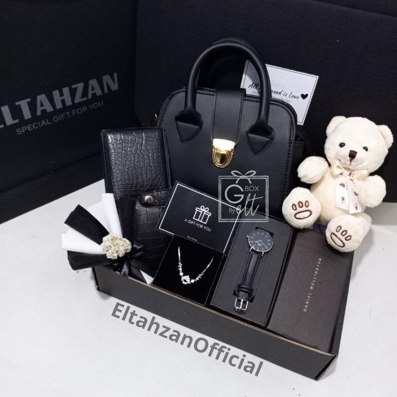

Hampers Gift Box Tas Slempang Kado Cewek Hadiah Ulang Tahun Hadiah Ultah Original Produk