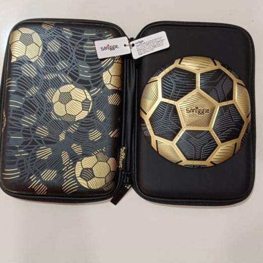 

Smiggle Pencil Case Soccer Gold/Tempat pensil bola/Kotak Pensil/kado