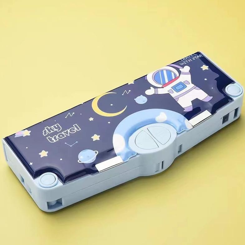 

Kotak Pensil Tombol Multifungsi isi gunting selotip Motif Unicorn Dinosaurus Astronot Untuk Anak SD Anak TK Tempat Pensil hardcase Pola Kartun 2 Lapis Import Berkualitas