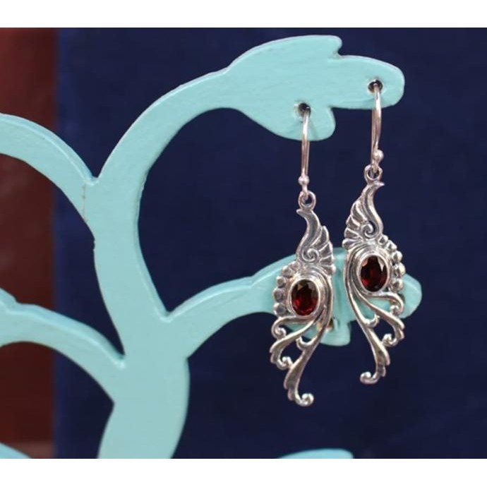 Anting Perak Ukir Bali Batu Sircon Merah