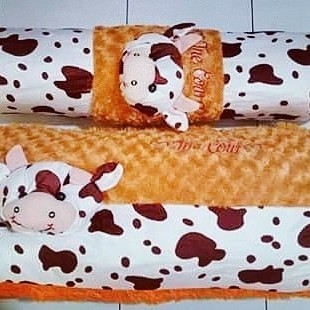 Far Set Bantal Guling Karakter Sapi Jumbo Besar