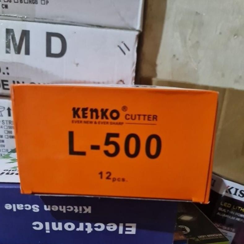 

dfg-88 cutter kenko l500 ( 1 BOX ) tajam sekali Murah