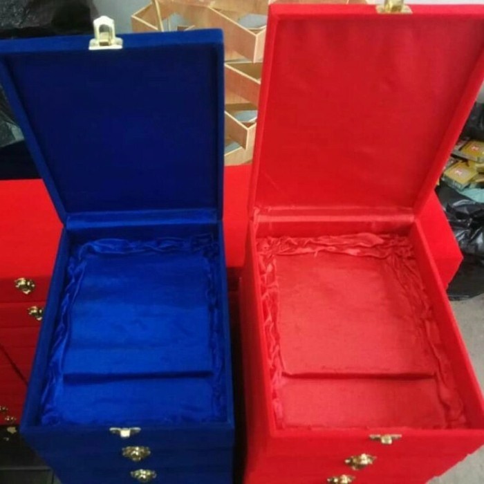 Box Bludru/Box Plakat/ Kotak Plakat /Box Bludru Merah