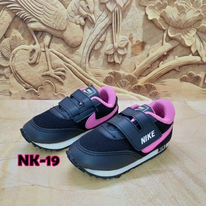 Sepatu Sekolah Anak Perempuan Cewek SD TK Hitam Polos Ukuran 24