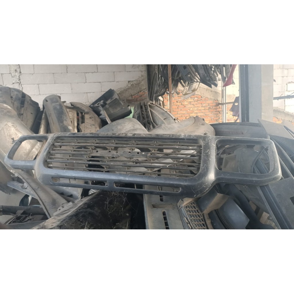 Grill Daihatsu Taft GT original