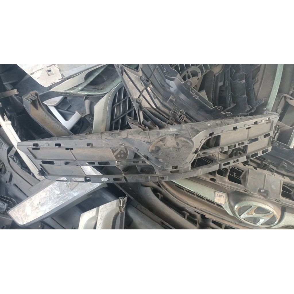 Front batangan grill Toyota Altis 2009 original