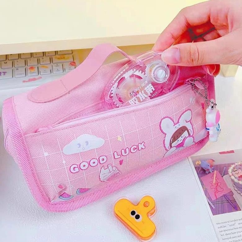 

Ur37 ( Mia ) K005 Kotak Pensil Karakter Lucu FREE Gantungan / Kotak Pensil Anak / Tempat Pensil Anak Free Gantungan Astronot Terlaris