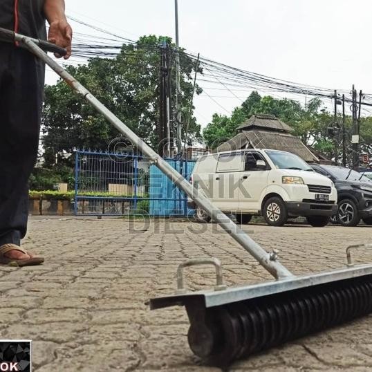 

Floor Emboser / Alat Garis Jalan / Ggaris Beton 65 X 52 Cm Terbaik