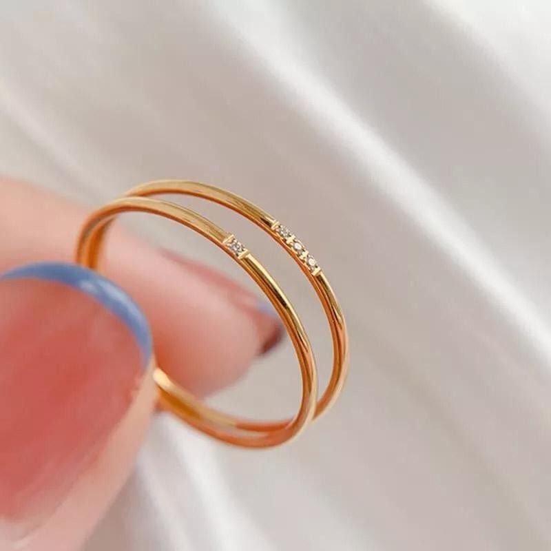 Cincin Titanium Emas 18K Wanita Tipis Hias Mata Zircon Gaya Simpel Korea Anti Karat Anti Luntur Baru