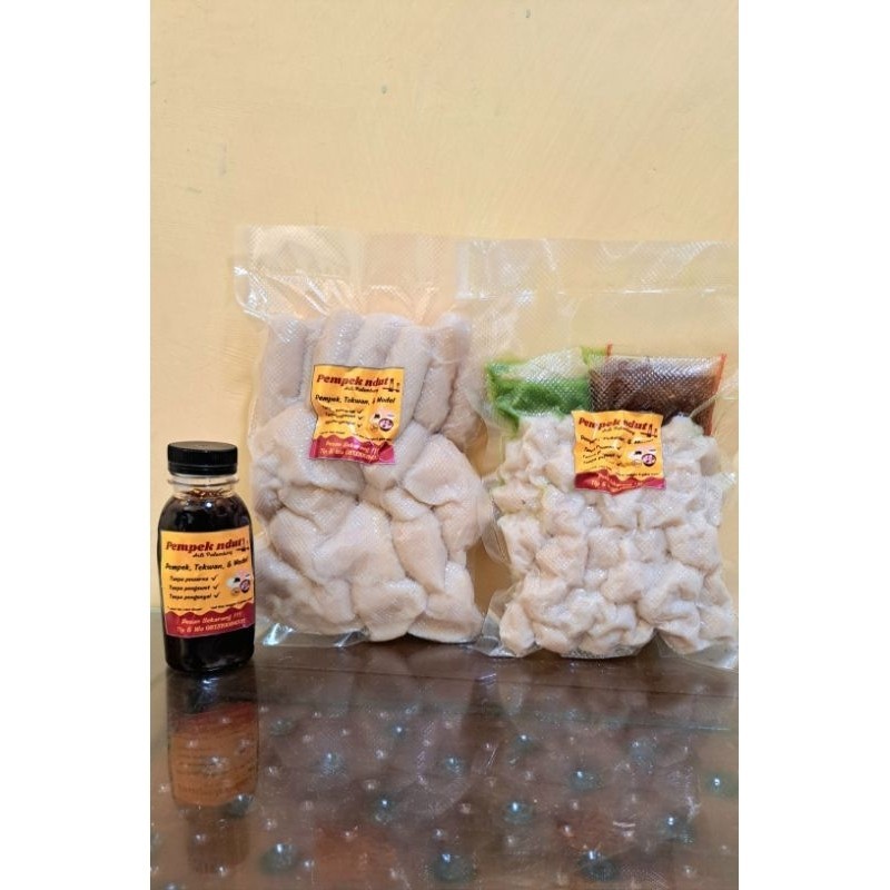 

PEMPEK ASLI PALEMBANG PEMPEK KECIL CAMPUR IKAN TENGGIRI ISI 20 PCS ASLI PALEMBANG