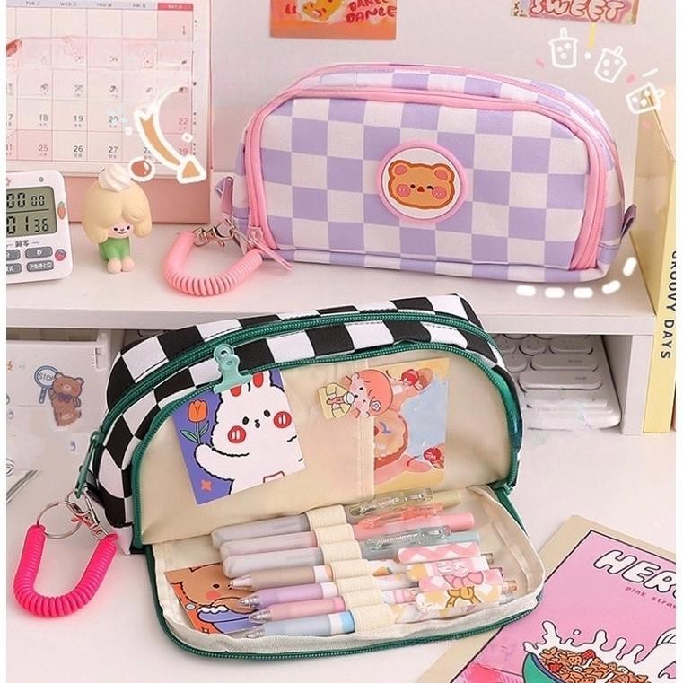 

Ufo-2025 Tbe - Kartun Beruang Pensil Sleting Korea Aesthetic Lucu Import / Pencil Case/Premium/Plaid / Zipper/ Kompartmen/ Imut/ Cute/ Kelinci/ Rabbit/ Alat Tulis Siswa Sekolah Tas Kanvas Tas Gadis Gratis Ongkir