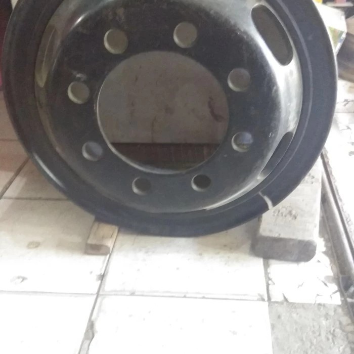 Velg truk mitsubishi fuso, hino R20 (Lobang 8) - 14 mm