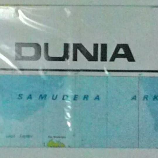 

Peta Dunia Lipat Ukuran Sedang