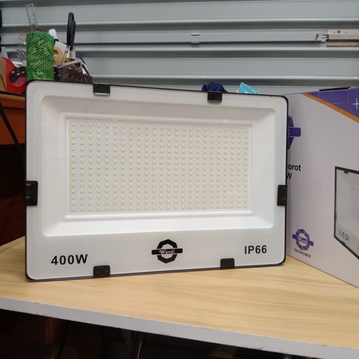 Produk KAP LAMPU SOROT LED 400W 400WATT / LAMPU SOROT LED 400WATT WANDI