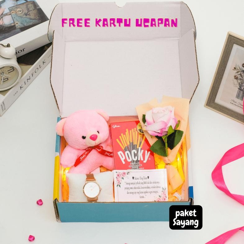

ed-7 Kado Ulang Tahun Cewek Hampers Led Lampu Hadiah Pacar Ultah Kado Anniversary Valentine Birthday Hempers Aesthetic Estetik Wanita Sahabat Pasangan Paket Lucu Kekinian Ucapan Gift Box Boneka Coklat Buket Bunga Jam Tangan Buat Bestie Murah Snack Giftbox