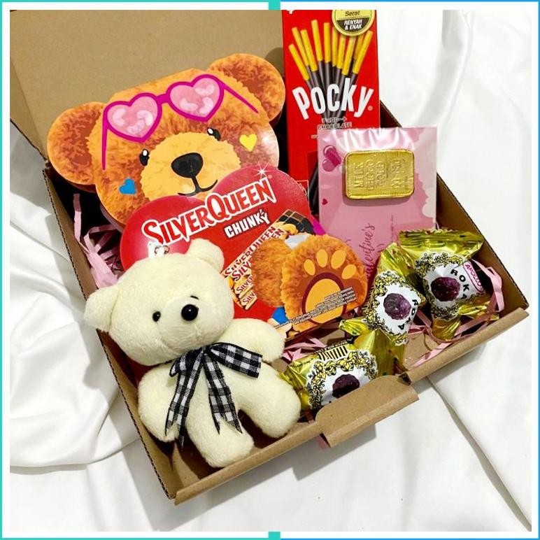 

uk-12 Hampers Silverqueen Bear l hampers love l silverqueen beruang l chungkybar bear l hampers valentine l hampers coklat murah l hampers pacar Murah