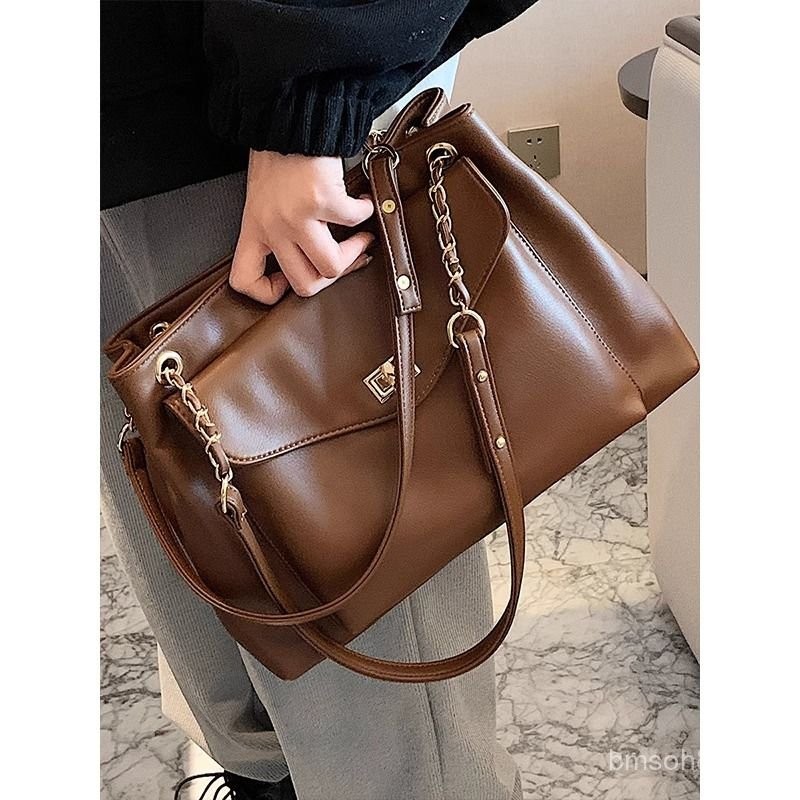 Tas Tote Kulit Wanita Populer Selempang Kerja Kapasitas Besar Tas Bahu Komuter Kulit Lembut